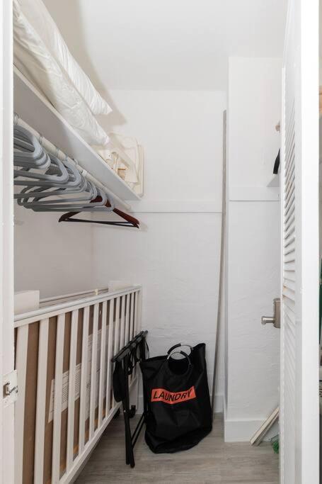 Stunning & Spacious Resort-Style Condo Across From Beach! Miami Beach Bagian luar foto