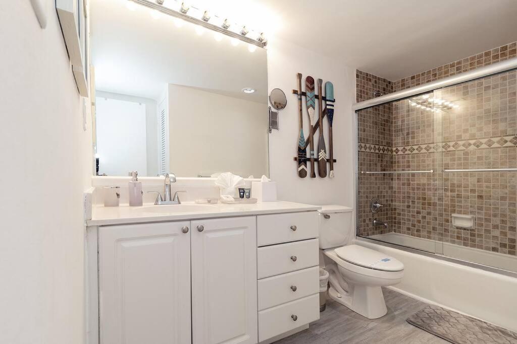 Stunning & Spacious Resort-Style Condo Across From Beach! Miami Beach Bagian luar foto